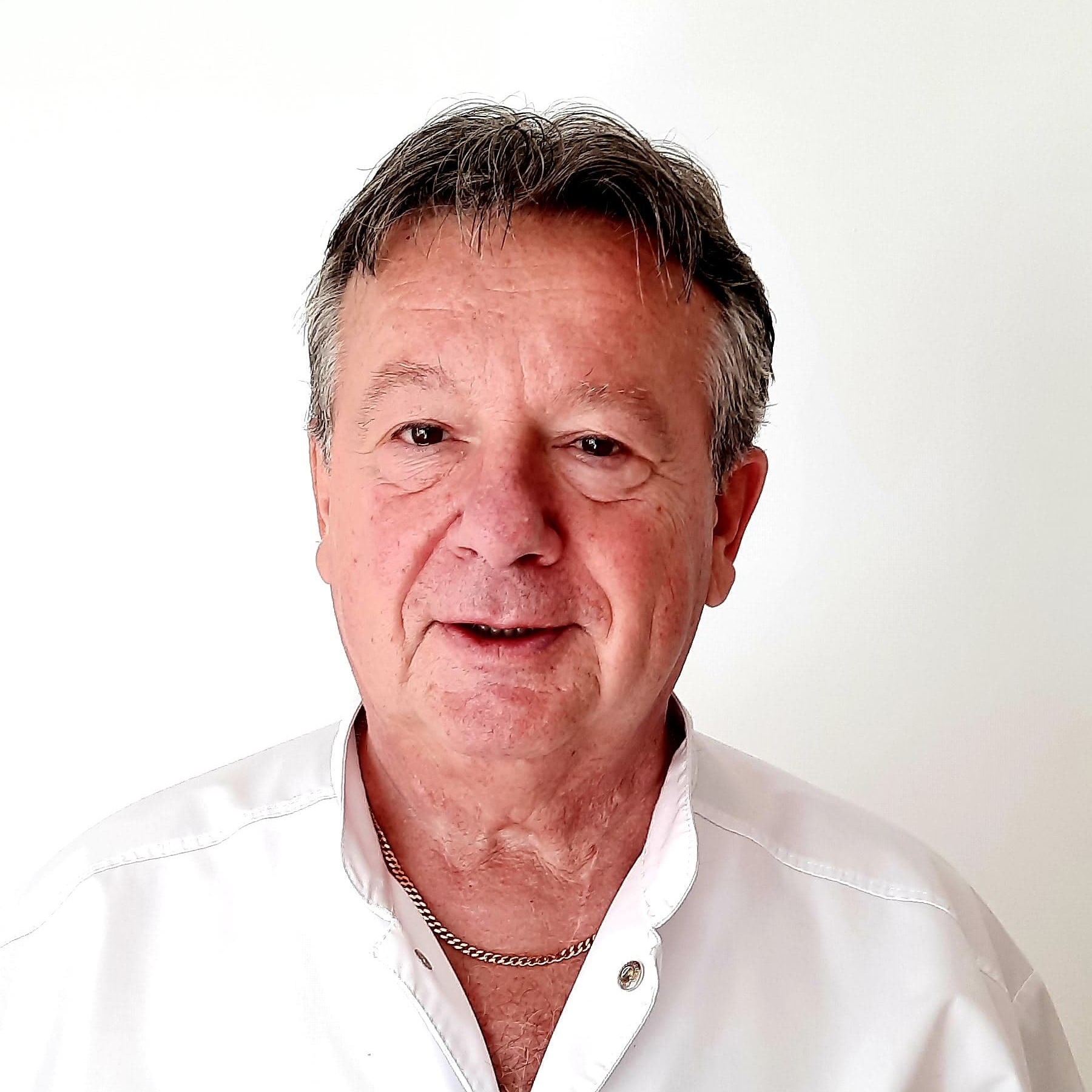 Dr. Alexandru Barnea